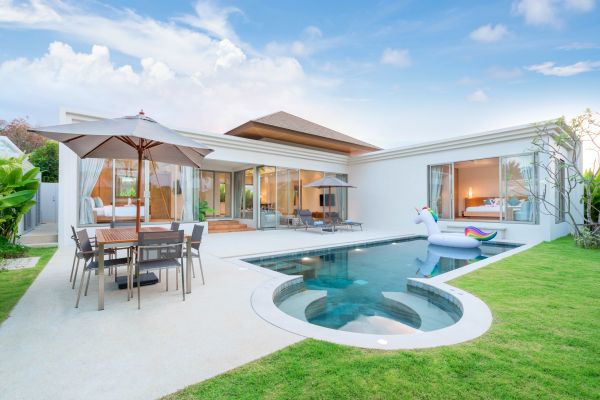 Pool Deck Repair in Chicago
