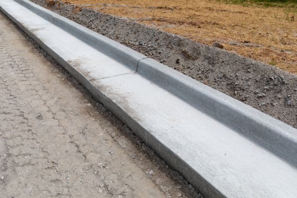Cost of Concrete Curbing Repair in Chicago